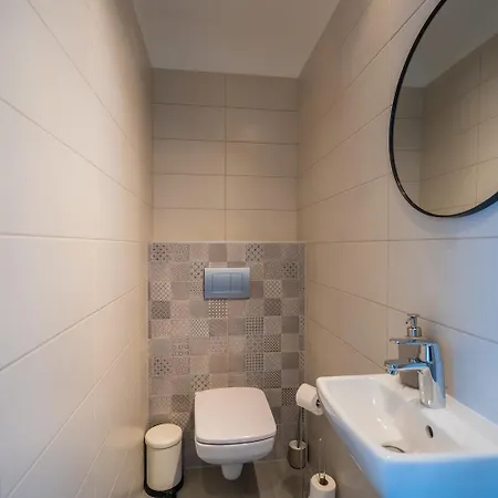 Lakefront - Pool & Panorama Apartamento