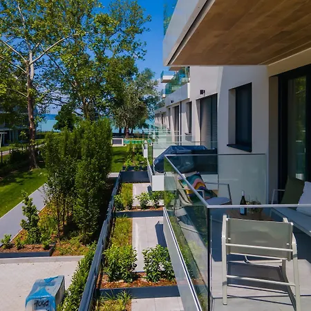 Lakefront - Pool & Panorama Apartamento Siófok