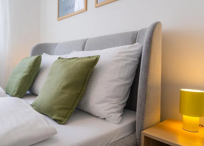 Lakefront - Pool & Panorama * שיופוק