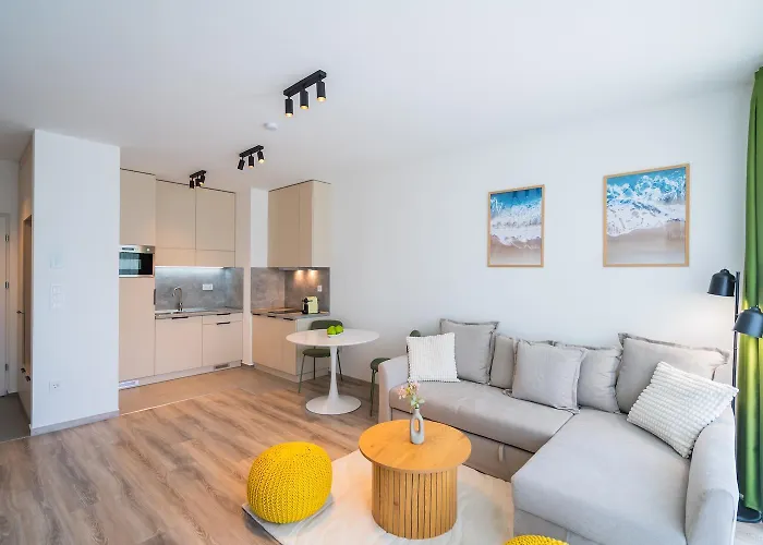 Lakefront - Pool & Panorama