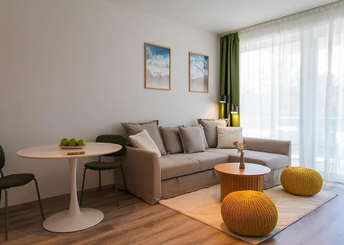 Lakefront - Pool & Panorama דירה שיופוק