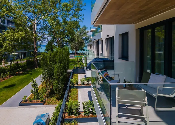 Lakefront - Pool & Panorama דירה שיופוק